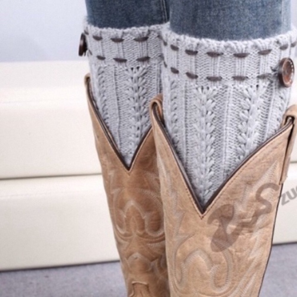 💥 CLEARANCE Striped Crochet Knit Button Detail Boot Cuffs - Picture 6 of 6
